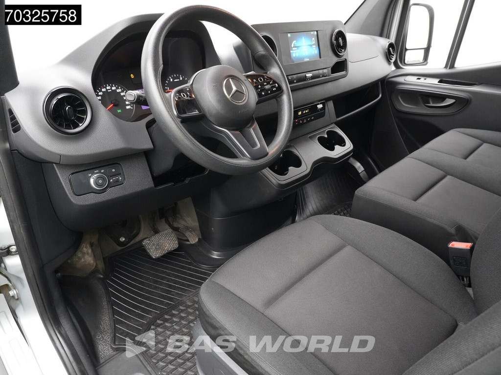 Mercedes-Benz Sprinter 215 CDI Automaat 150pk L2H2 MBUX Camera Airco Parkeersensoren CarPlay Euro6 L2 Airco 3