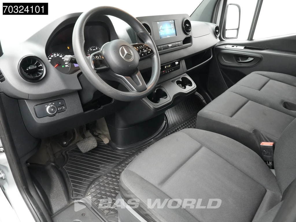 Mercedes-Benz Sprinter 215 CDI Automaat 150pk L2H2 MBUX Camera Airco Parkeersensoren CarPlay Euro6 L2 Airco 3