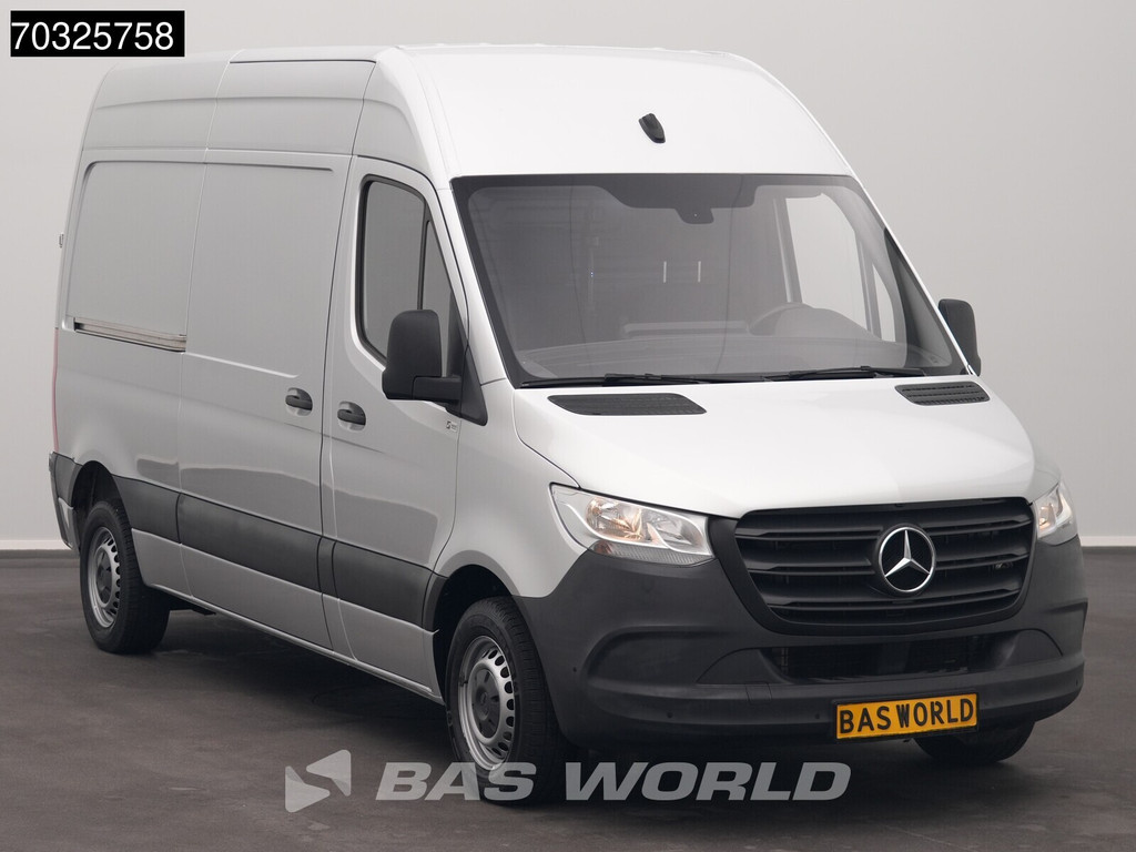 Mercedes-Benz Sprinter 215 CDI Automaat 150pk L2H2 MBUX Camera Airco Parkeersensoren CarPlay Euro6 L2 Airco 5