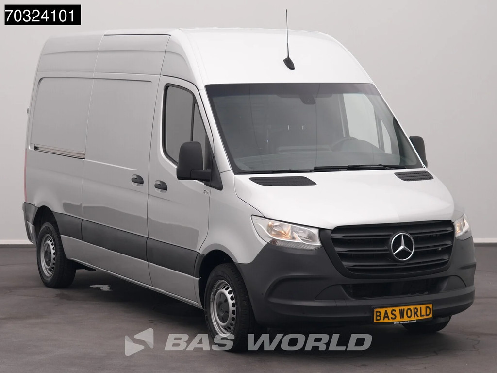 Mercedes-Benz Sprinter 215 CDI Automaat 150pk L2H2 MBUX Camera Airco Parkeersensoren CarPlay Euro6 L2 Airco 5