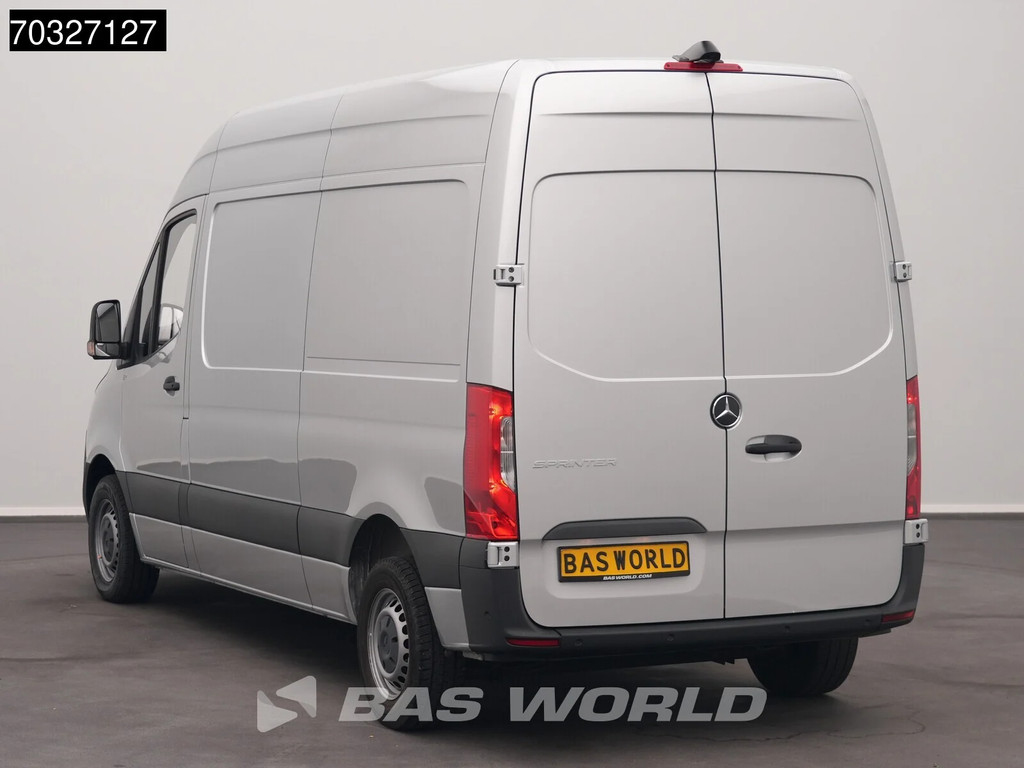 Mercedes-Benz Sprinter 215 CDI Automaat 150pk L2H2 MBUX Camera Airco Parkeersensoren CarPlay Euro6 L2 Airco 6