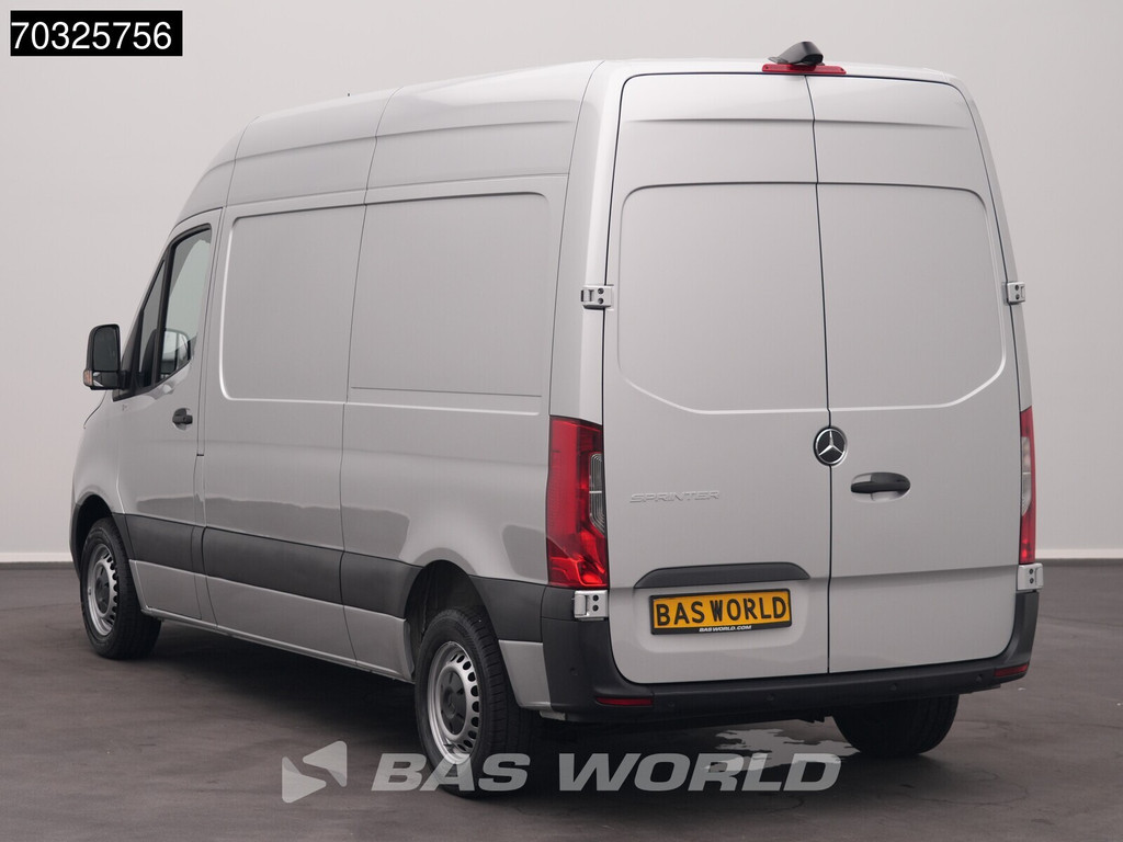 Mercedes-Benz Sprinter 215 CDI Automaat 150pk L2H2 MBUX Camera Airco Parkeersensoren CarPlay Euro6 L2 Airco 7