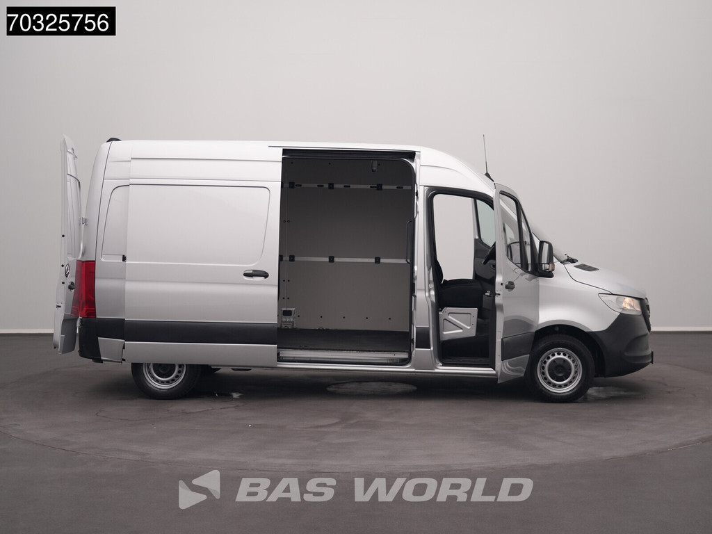 Mercedes-Benz Sprinter 215 CDI Automaat 150pk L2H2 MBUX Camera Airco Parkeersensoren CarPlay Euro6 L2 Airco 8