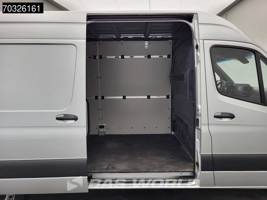 Mercedes-Benz Sprinter 215 CDI Automaat 150pk L2H2 MBUX Camera Airco Parkeersensoren CarPlay Euro6 L2 Airco 8