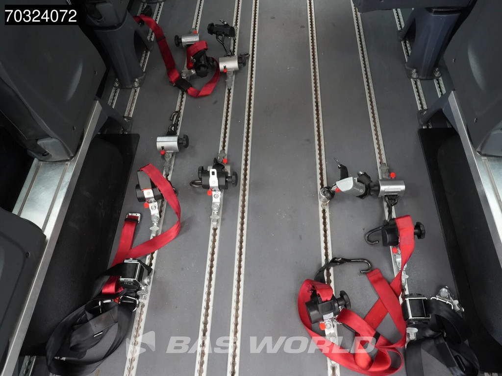 Mercedes-Benz Sprinter 311 CDI Automaat Tribus 9 persoons Rolstoellift Personenvervoer Rolstoelbus Groupsvervoer Taxi Airco 17