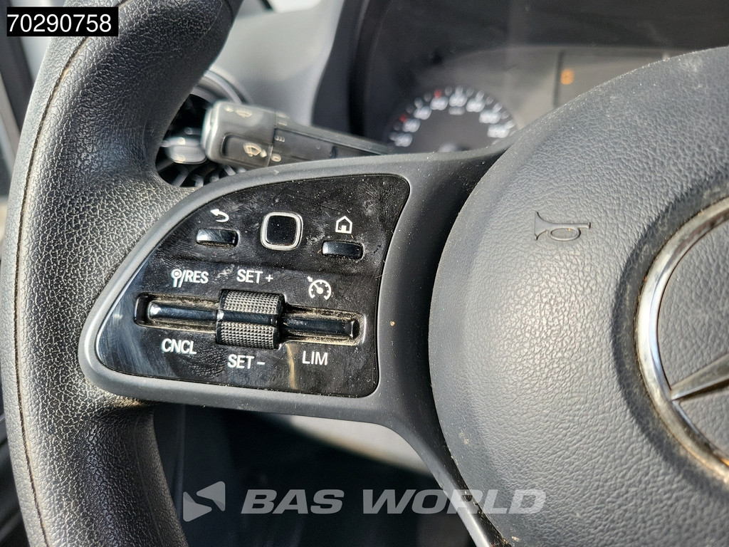 Mercedes-Benz Sprinter 311 CDI L3H2 Airco Cruise MBUX CarPlay Euro6 L3 15m3 Airco Cruise control 17