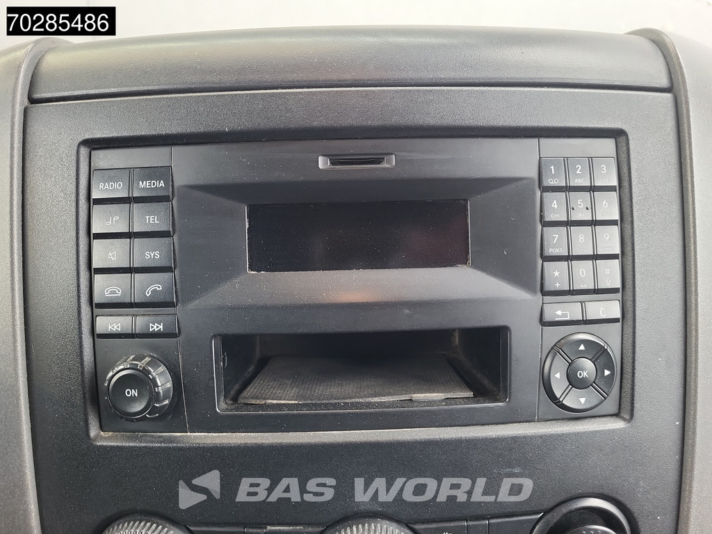 Mercedes-Benz Sprinter 313 CDI L2H2 Airco Cruise Parkeersensoren L2 APK 01-2026 11m3 Airco Cruise control 13