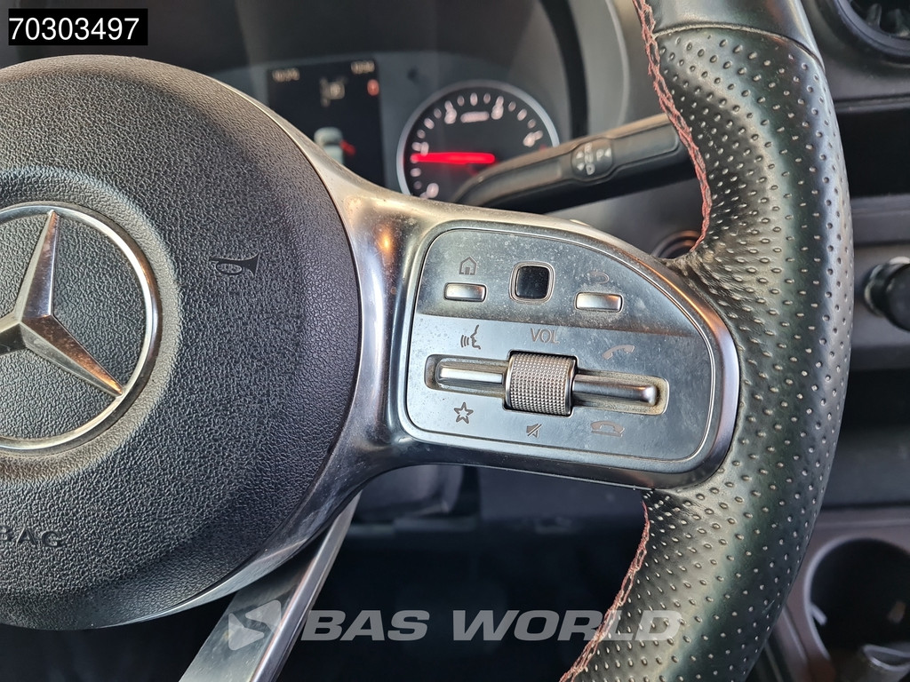 Mercedes-Benz Sprinter 314 CDI Automaat Black Edition 3,5t Trekhaak LED Navi Airco Cruise Camera Parkeersensoren Euro6 L2 Airco Trekhaak Cruise control 18