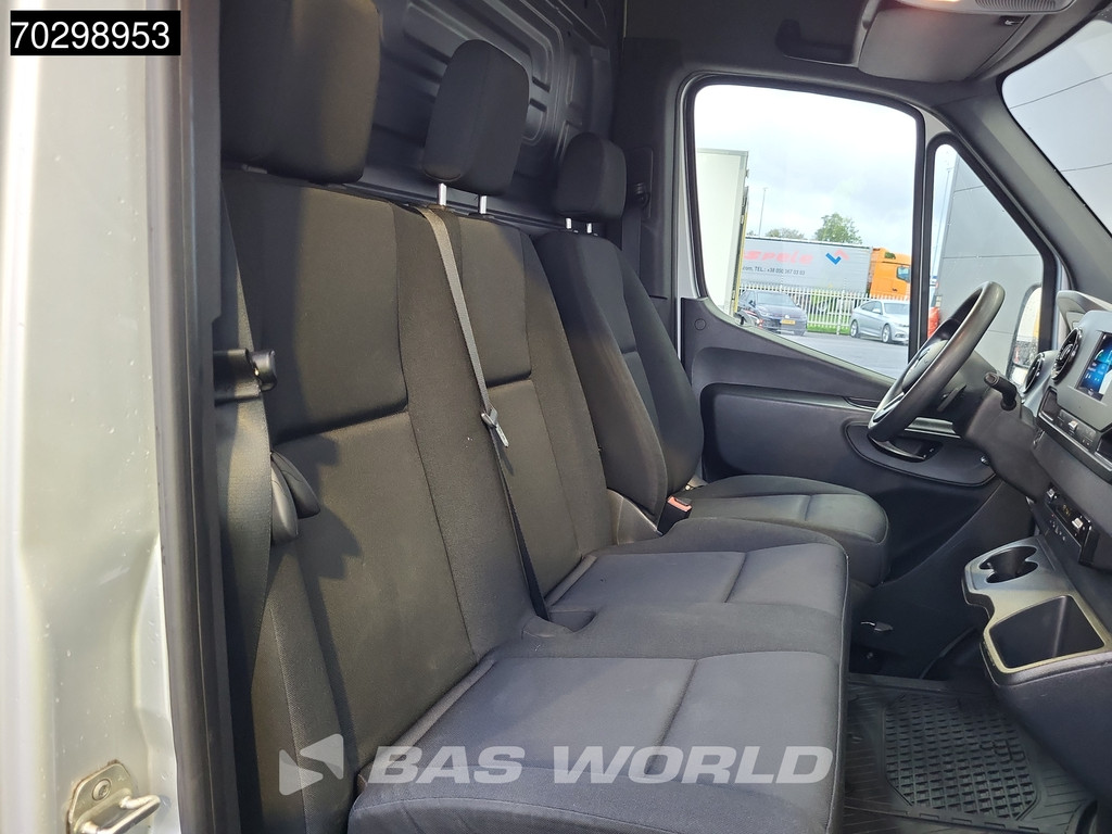 Mercedes-Benz Sprinter 315 CDI Automaat L2H2 150PK Airco Camera Parkeersensoren MBUX CarPlay Euro6 L2 12m3 Airco 10