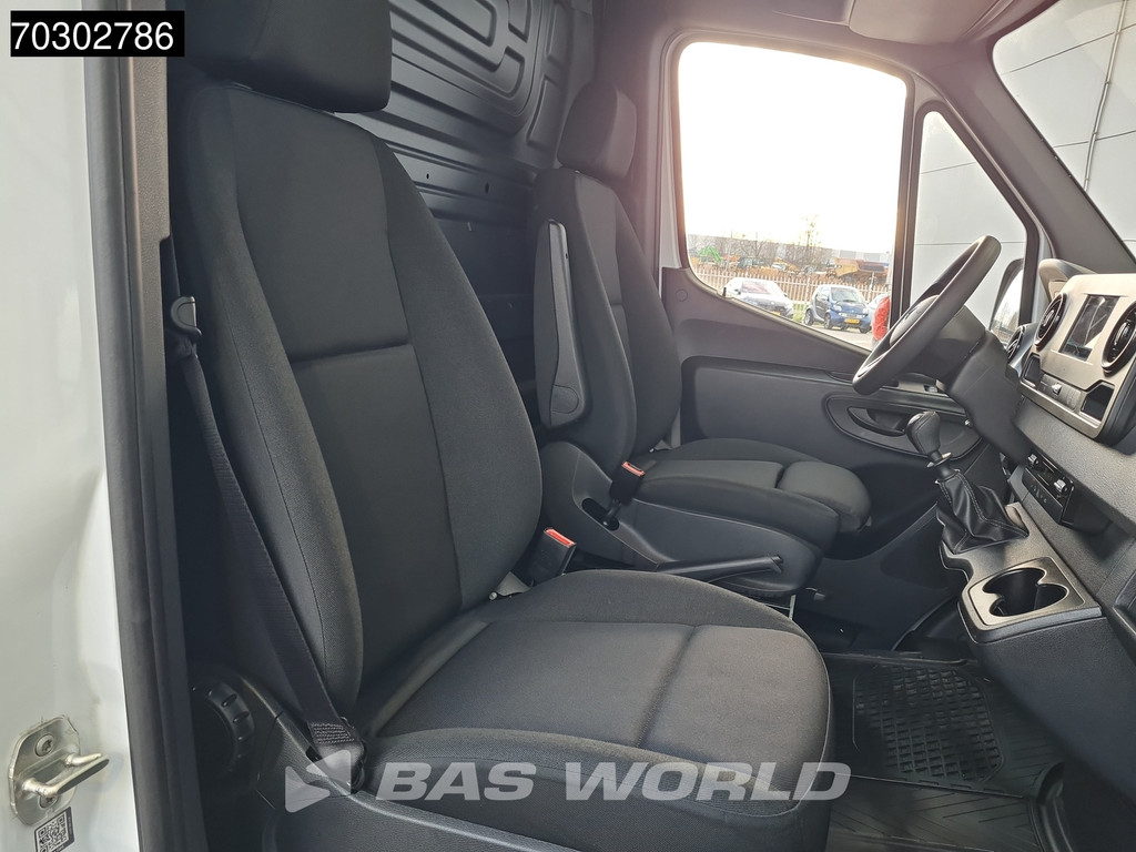 Mercedes-Benz Sprinter 315 CDI L3H2 150PK Airco Cruise Camera MBUX CarPlay Euro6 L3 Airco 12