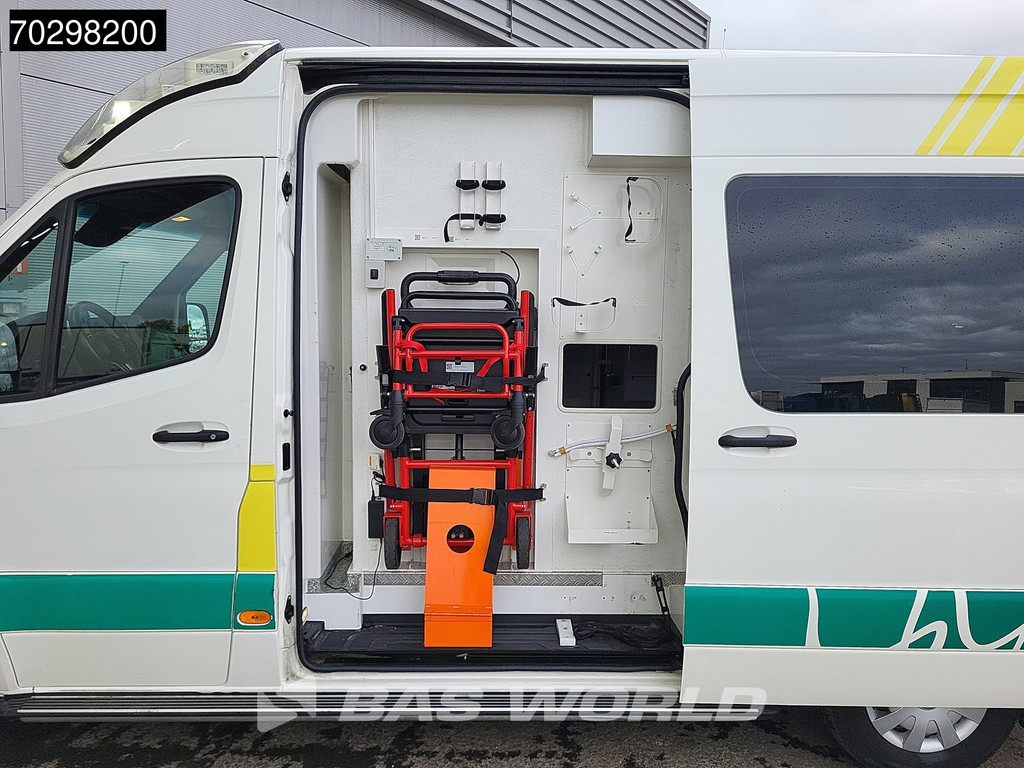 Mercedes-Benz Sprinter 316 CDI Ambulance Brancard Automaat Ziekenwagen Airco Cruise Camera Parkeersensoren Standkachel Euro6 Rettungswagen Krankenwagen 10m3 Airco Cruise control 11