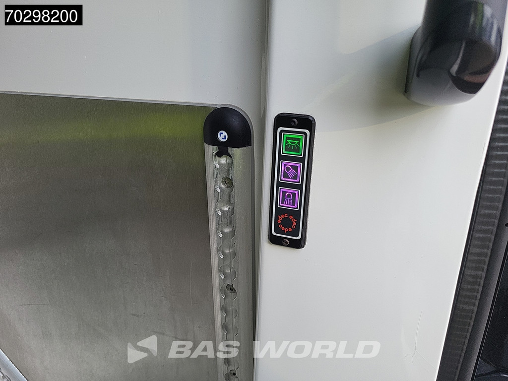 Mercedes-Benz Sprinter 316 CDI Ambulance Brancard Automaat Ziekenwagen Airco Cruise Camera Parkeersensoren Standkachel Euro6 Rettungswagen Krankenwagen 10m3 Airco Cruise control 13