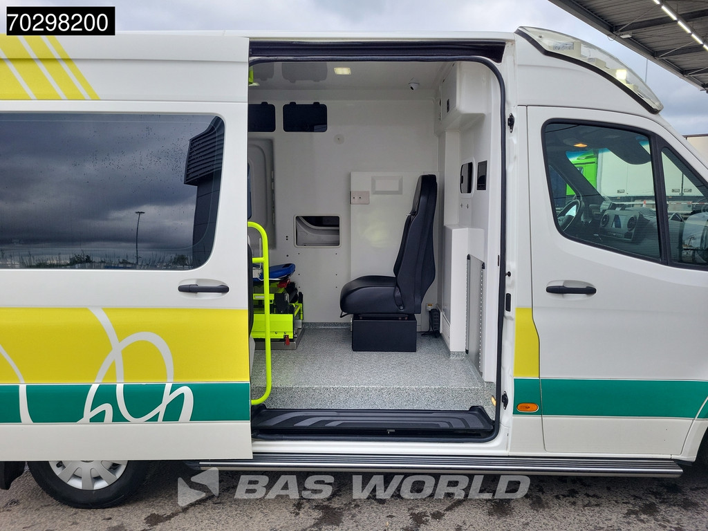 Mercedes-Benz Sprinter 316 CDI Ambulance Brancard Automaat Ziekenwagen Airco Cruise Camera Parkeersensoren Standkachel Euro6 Rettungswagen Krankenwagen 10m3 Airco Cruise control 8