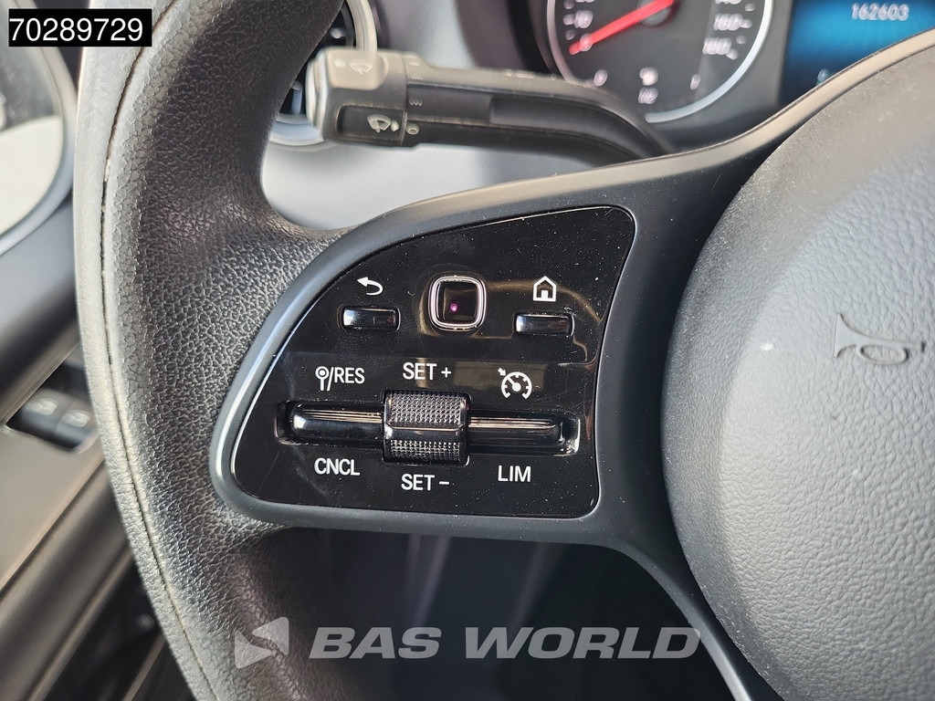Mercedes-Benz Sprinter 316 CDI Laadklep Bakwagen Airco Camera MBUX CarPlay Euro6 Meubelbak Koffer 19m3 Airco Cruise control 17
