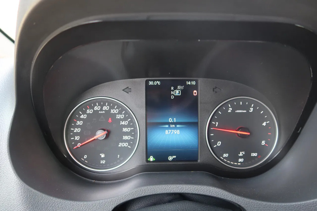 Mercedes-Benz Sprinter 317 Koel/Vries L2/H2 220 Volt stekker 12