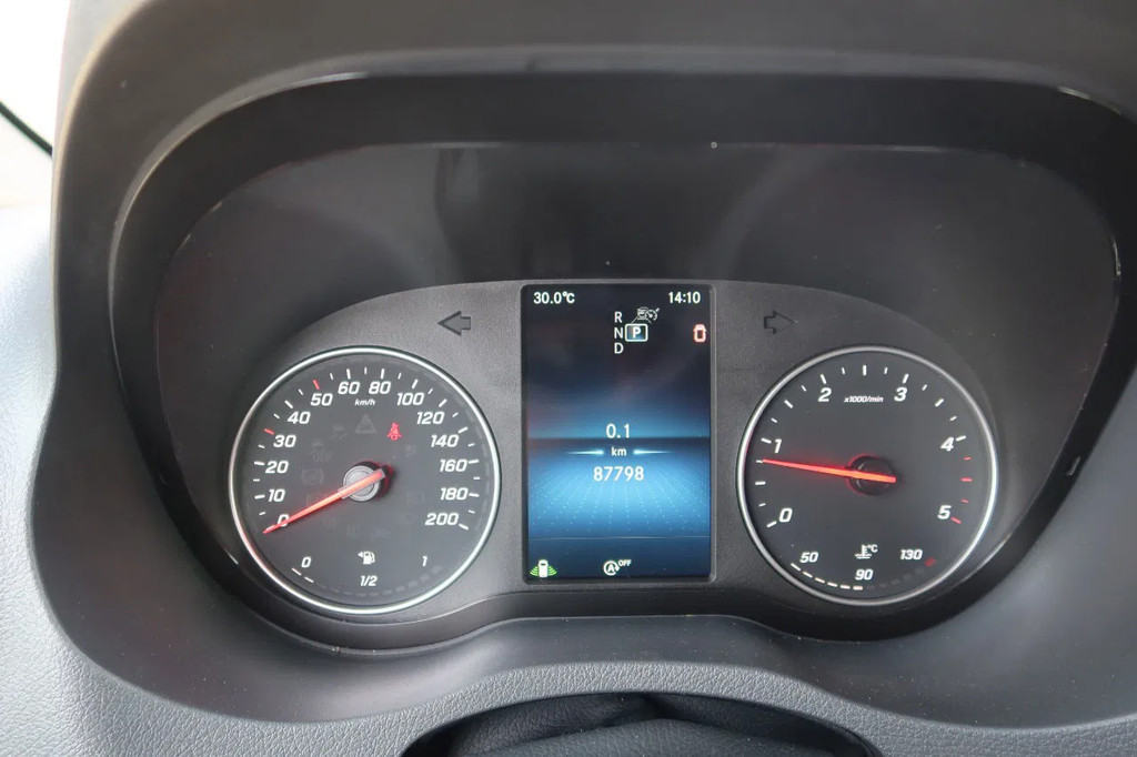 Mercedes-Benz Sprinter 317 Koel/Vries L2/H2 220 Volt stekker 12