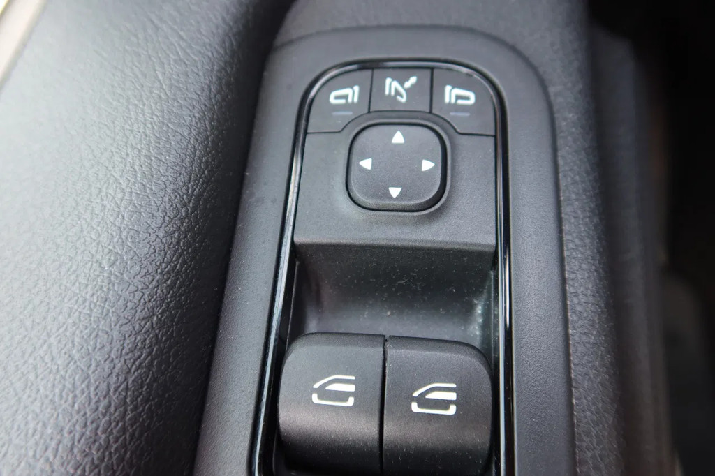 Mercedes-Benz Sprinter 317 Koel/Vries L2/H2 220 Volt stekker 13