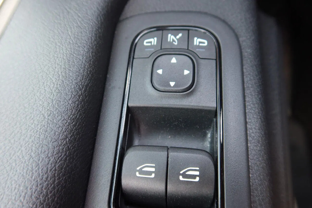 Mercedes-Benz Sprinter 317 Koel/Vries L2/H2 220 Volt stekker 13