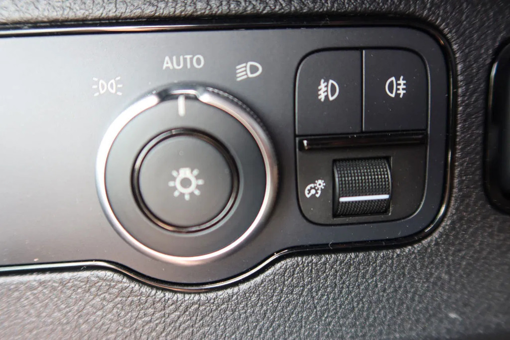 Mercedes-Benz Sprinter 317 Koel/Vries L2/H2 220 Volt stekker 14