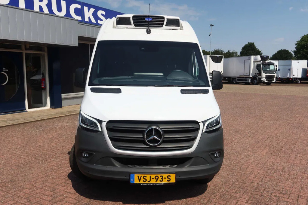 Mercedes-Benz Sprinter 317 Koel/Vries L2/H2 220 Volt stekker 19