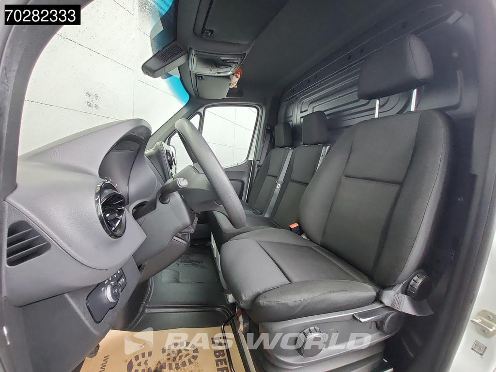 Mercedes-Benz Sprinter 317 CDI 170PK L3H2 Navi Airco Cruise Camera Parkeersensoren MBUX L3 14m3 Airco Cruise control 10