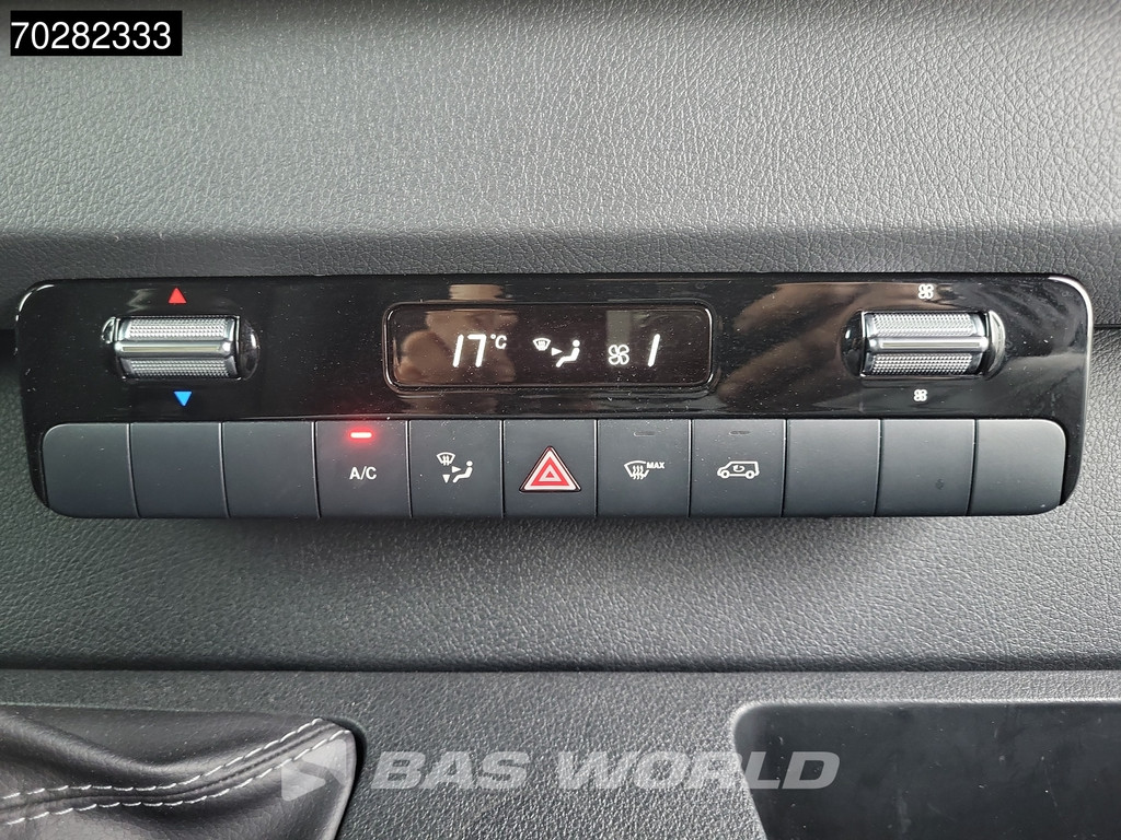 Mercedes-Benz Sprinter 317 CDI 170PK L3H2 Navi Airco Cruise Camera Parkeersensoren MBUX L3 14m3 Airco Cruise control 17