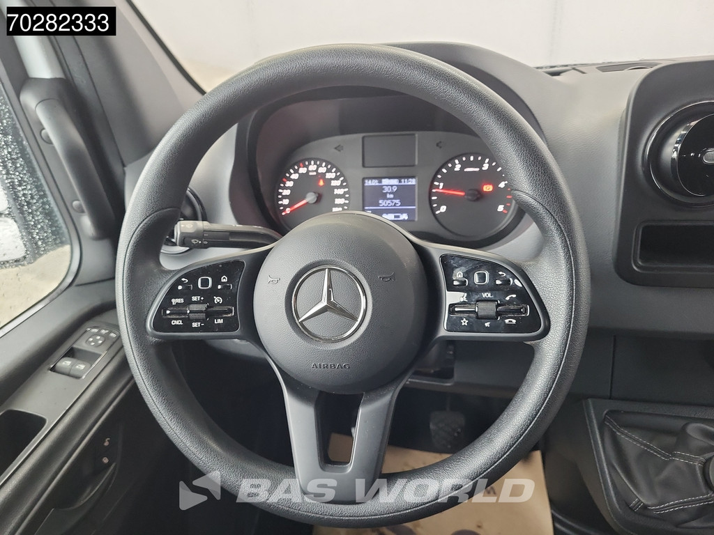 Mercedes-Benz Sprinter 317 CDI 170PK L3H2 Navi Airco Cruise Camera Parkeersensoren MBUX L3 14m3 Airco Cruise control 18