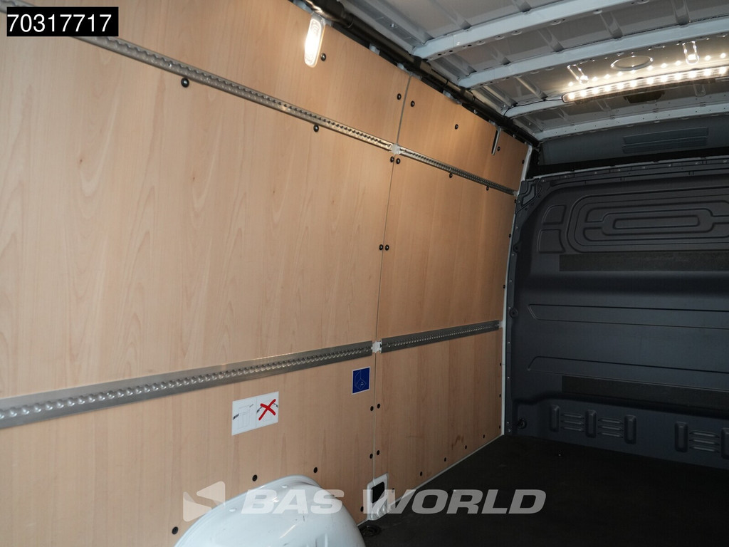 Mercedes-Benz Sprinter 317 CDI 2025-Model Automaat L2H2 170PK LED Xenon Navi Airco Cruise Camera MBUX CarPlay Parkeersensoren Stoelverwarming Euro6 L2 Airco Cruise control 12
