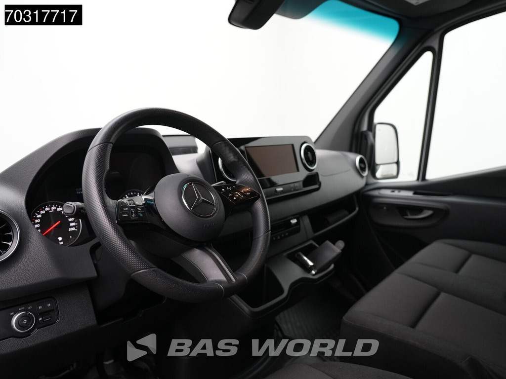 Mercedes-Benz Sprinter 317 CDI 2025-Model Automaat L2H2 170PK LED Xenon Navi Airco Cruise Camera MBUX CarPlay Parkeersensoren Stoelverwarming Euro6 L2 Airco Cruise control 5