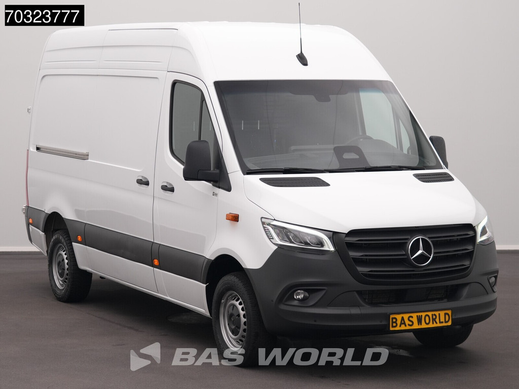 Mercedes-Benz Sprinter 317 CDI 2025-Model Automaat L2H2 170PK LED Xenon Navi Airco Cruise Camera MBUX CarPlay Parkeersensoren Stoelverwarming Euro6 L2 Airco Cruise control 5