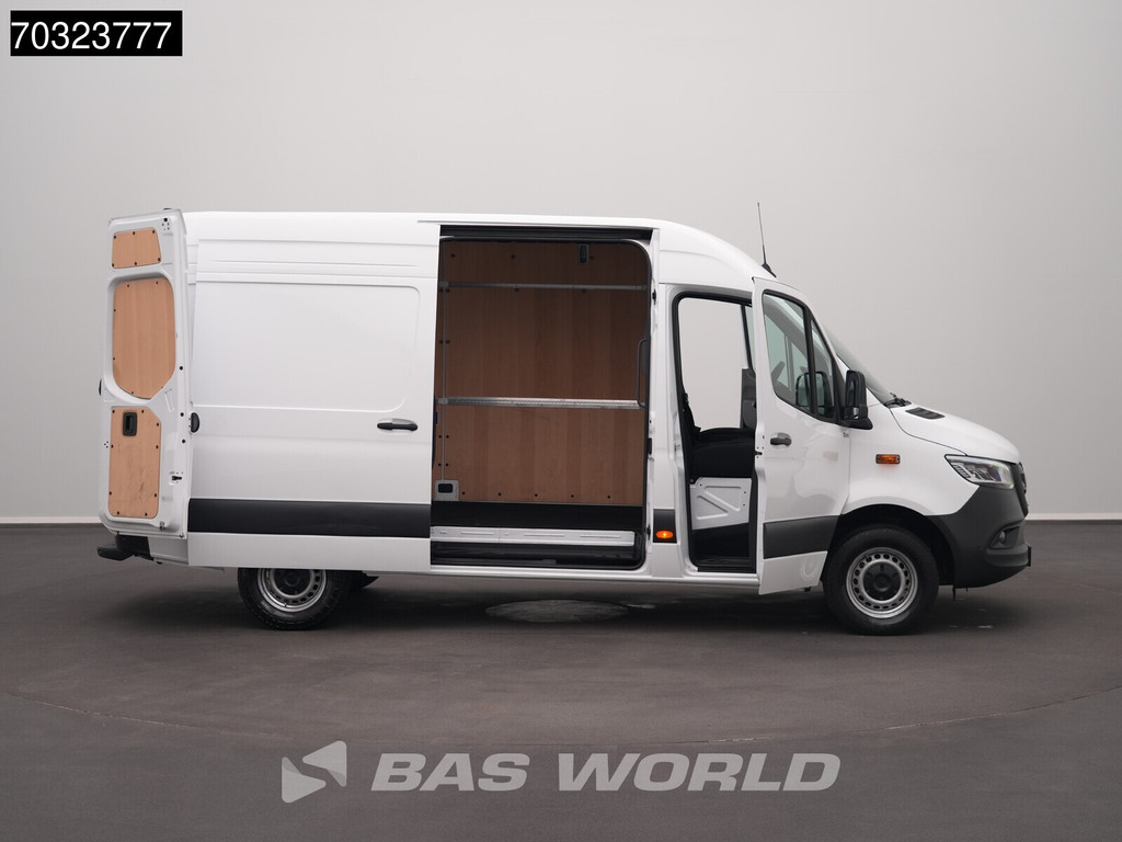 Mercedes-Benz Sprinter 317 CDI 2025-Model Automaat L2H2 170PK LED Xenon Navi Airco Cruise Camera MBUX CarPlay Parkeersensoren Stoelverwarming Euro6 L2 Airco Cruise control 7