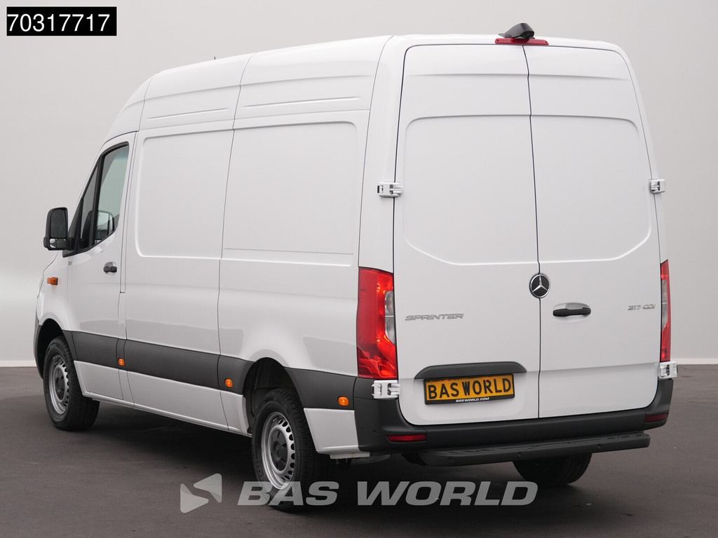 Mercedes-Benz Sprinter 317 CDI 2025-Model Automaat L2H2 170PK LED Xenon Navi Airco Cruise Camera MBUX CarPlay Parkeersensoren Stoelverwarming Euro6 L2 Airco Cruise control 8