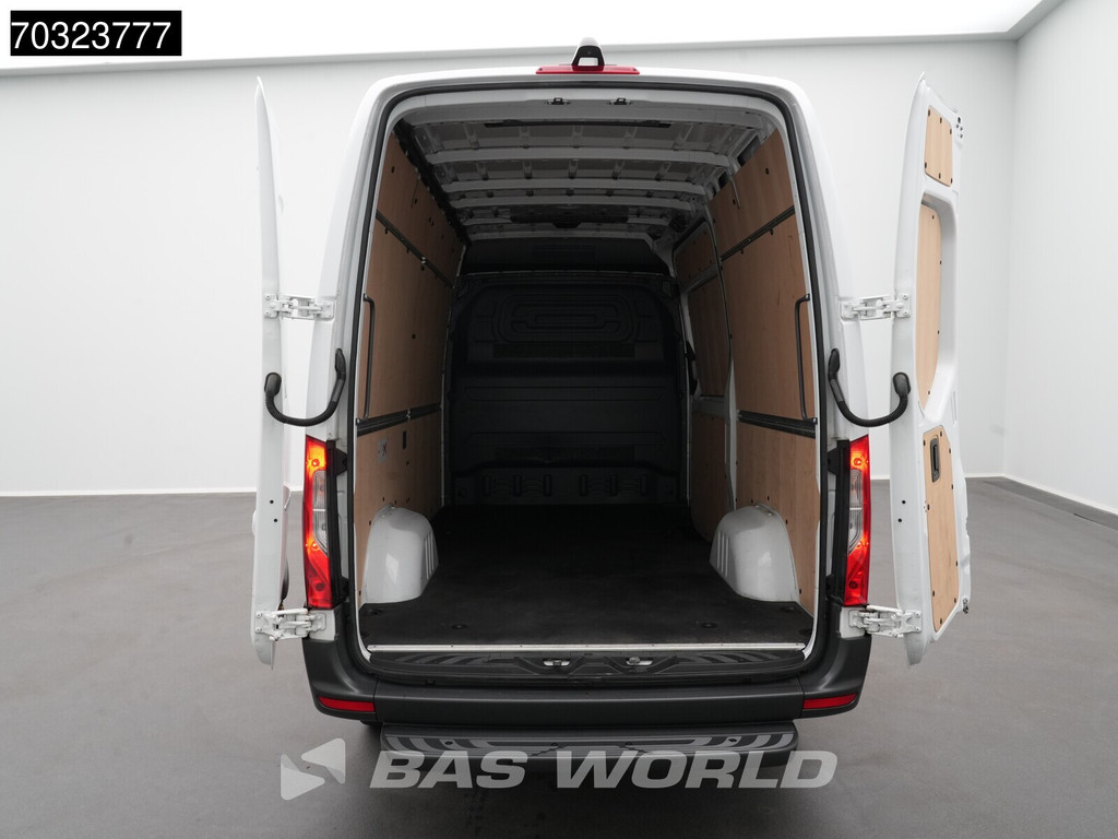 Mercedes-Benz Sprinter 317 CDI 2025-Model Automaat L2H2 170PK LED Xenon Navi Airco Cruise Camera MBUX CarPlay Parkeersensoren Stoelverwarming Euro6 L2 Airco Cruise control 8