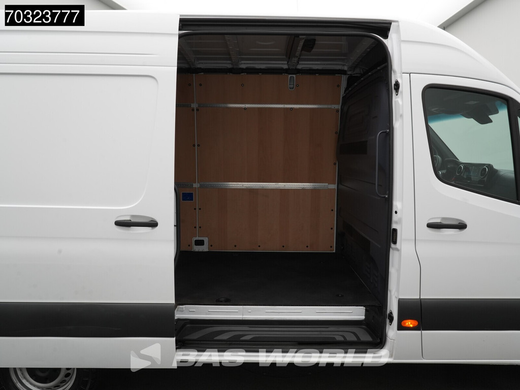 Mercedes-Benz Sprinter 317 CDI 2025-Model Automaat L2H2 170PK LED Xenon Navi Airco Cruise Camera MBUX CarPlay Parkeersensoren Stoelverwarming Euro6 L2 Airco Cruise control 9