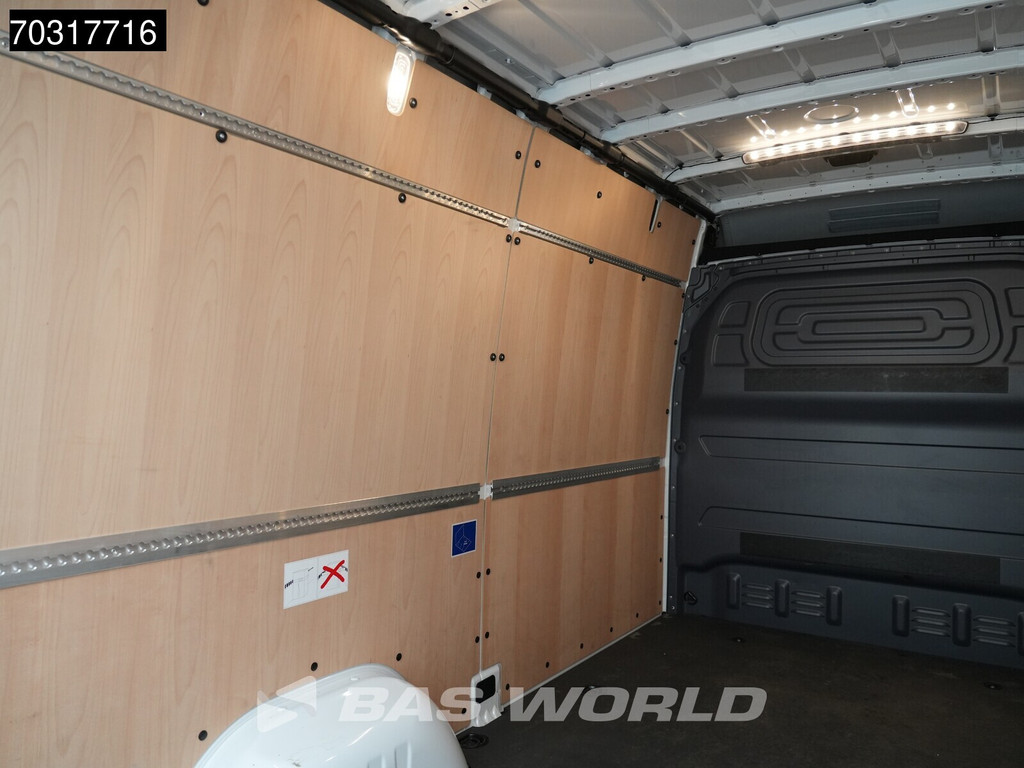 Mercedes-Benz Sprinter 317 CDI 2025 Model Automaat L2H2 170PK LED Xenon Navi Airco Cruise Camera 10inch MBUX CarPlay Parkeersensoren v+a Stoelverwarming Euro6 L2 Airco Cruise control 14