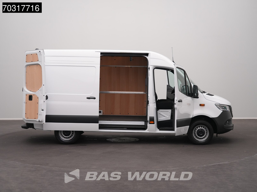 Mercedes-Benz Sprinter 317 CDI 2025 Model Automaat L2H2 170PK LED Xenon Navi Airco Cruise Camera 10inch MBUX CarPlay Parkeersensoren v+a Stoelverwarming Euro6 L2 Airco Cruise control 9