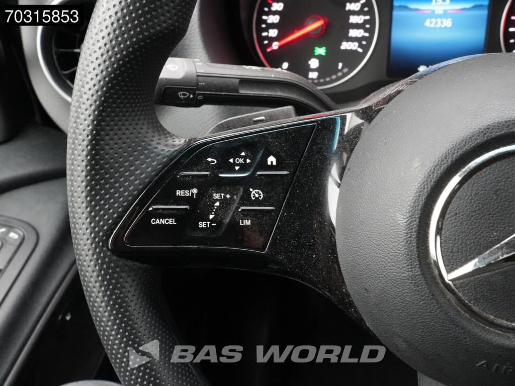 Mercedes-Benz Sprinter 317 CDI Automaat 2025 Model L2H2 170PK LED Navi Airco Cruise Camera 10inch MBUX CarPlay Parkeersensoren Stoelverwarming Euro6 L2 Airco Cruise control 19