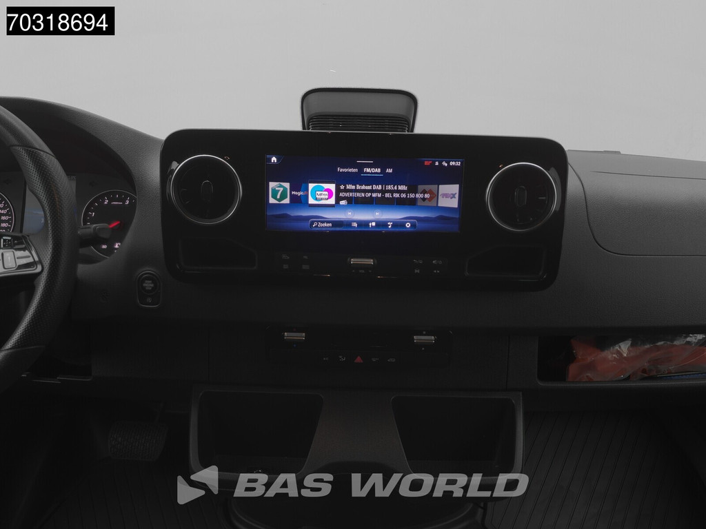 Mercedes-Benz Sprinter 317 CDI Automaat 2025 Model L2H2 170PK Navi Airco Cruise Camera 10inch MBUX CarPlay Parkeersensoren Stoelverwarming Euro6 L2 PRO Airco Cruise control 15