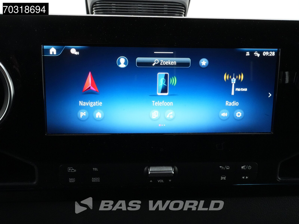 Mercedes-Benz Sprinter 317 CDI Automaat 2025 Model L2H2 170PK Navi Airco Cruise Camera 10inch MBUX CarPlay Parkeersensoren Stoelverwarming Euro6 L2 PRO Airco Cruise control 19