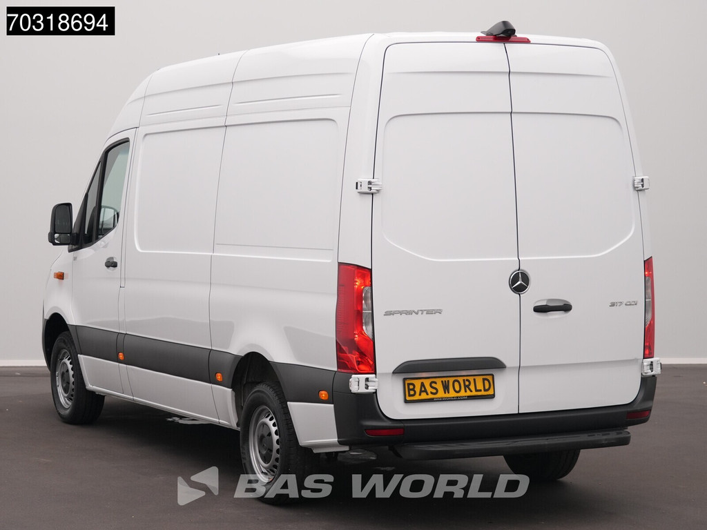 Mercedes-Benz Sprinter 317 CDI Automaat 2025 Model L2H2 170PK Navi Airco Cruise Camera 10inch MBUX CarPlay Parkeersensoren Stoelverwarming Euro6 L2 PRO Airco Cruise control 2
