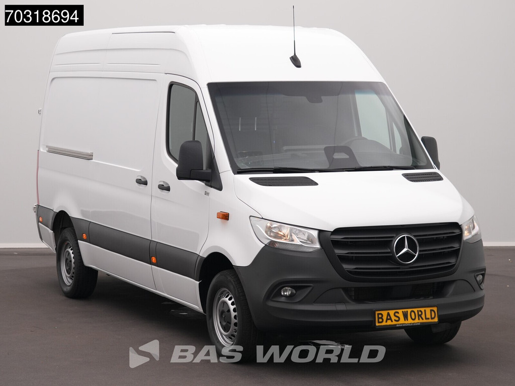 Mercedes-Benz Sprinter 317 CDI Automaat 2025 Model L2H2 170PK Navi Airco Cruise Camera 10inch MBUX CarPlay Parkeersensoren Stoelverwarming Euro6 L2 PRO Airco Cruise control 7