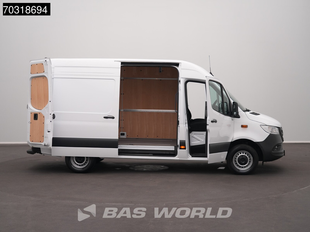 Mercedes-Benz Sprinter 317 CDI Automaat 2025 Model L2H2 170PK Navi Airco Cruise Camera 10inch MBUX CarPlay Parkeersensoren Stoelverwarming Euro6 L2 PRO Airco Cruise control 8