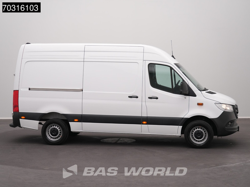 Mercedes-Benz Sprinter 317 CDI Automaat 2025 Model L2H2 170PK Navi Airco Cruise Camera MBUX CarPlay Stoelverwarming Euro6 L2 Airco Cruise control 18