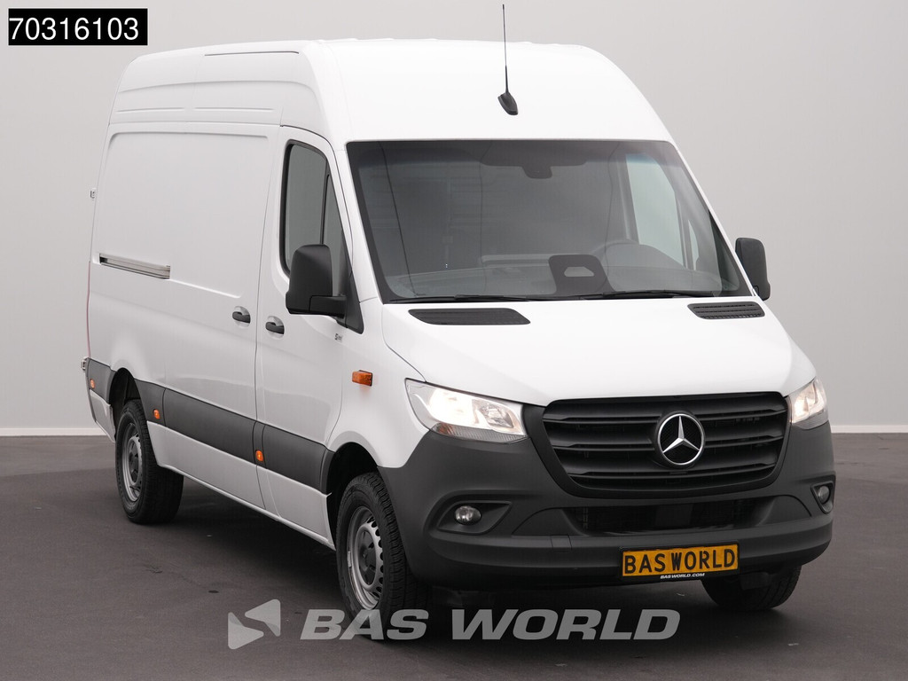 Mercedes-Benz Sprinter 317 CDI Automaat 2025 Model L2H2 170PK Navi Airco Cruise Camera MBUX CarPlay Stoelverwarming Euro6 L2 Airco Cruise control 7