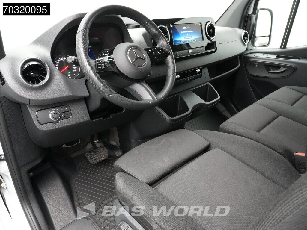 Mercedes-Benz Sprinter 317 CDI Automaat 2025 Model L2H2 Navi LED Airco Cruise Camera Parkeersensoren 10inch MBUX CarPlay Stoelverwarming Euro6 L2 Airco Cruise control 5
