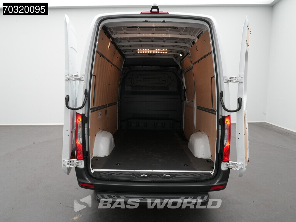 Mercedes-Benz Sprinter 317 CDI Automaat 2025 Model L2H2 Navi LED Airco Cruise Camera Parkeersensoren 10inch MBUX CarPlay Stoelverwarming Euro6 L2 Airco Cruise control 9