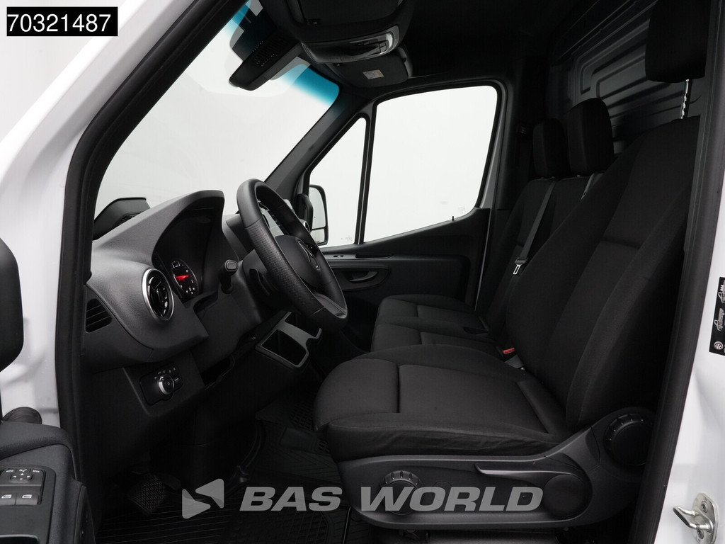 Mercedes-Benz Sprinter 317 CDI Automaat 2025 Model LED L2H2 Navi Airco Cruise Camera 10inch MBUX CarPlay Parkeersensoren 170PK Euro6 L2 Airco Cruise control 13