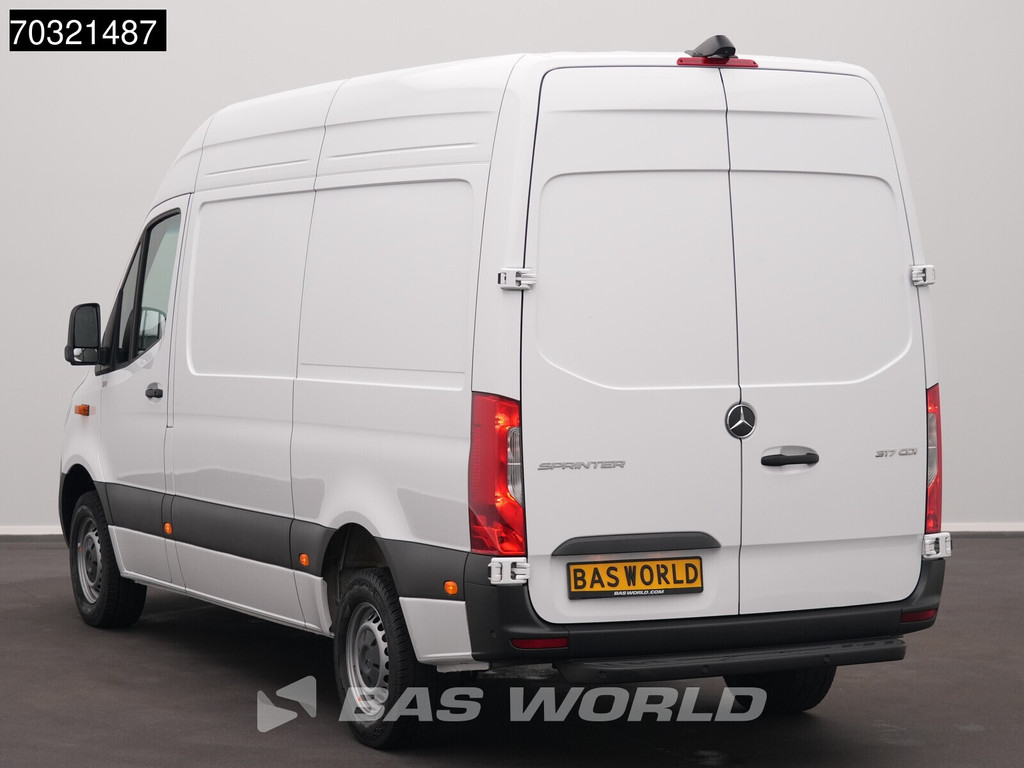 Mercedes-Benz Sprinter 317 CDI Automaat 2025 Model LED L2H2 Navi Airco Cruise Camera 10inch MBUX CarPlay Parkeersensoren 170PK Euro6 L2 Airco Cruise control 7