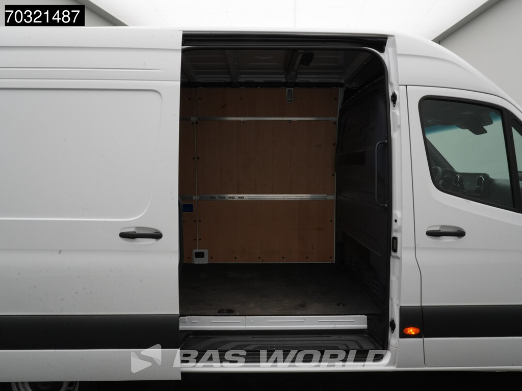 Mercedes-Benz Sprinter 317 CDI Automaat 2025 Model LED L2H2 Navi Airco Cruise Camera 10inch MBUX CarPlay Parkeersensoren 170PK Euro6 L2 Airco Cruise control 9