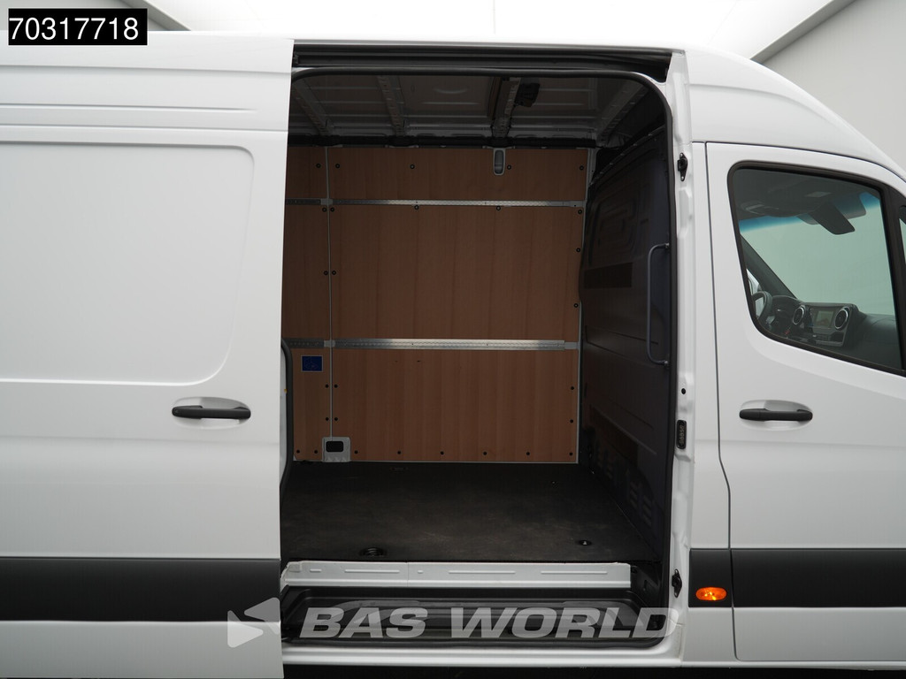 Mercedes-Benz Sprinter 317 CDI Automaat 2025 Model LED L2H2 Navi Airco Cruise Camera MBUX CarPlay Parkeersensoren 170PK Euro6 L2 Airco Cruise control 10